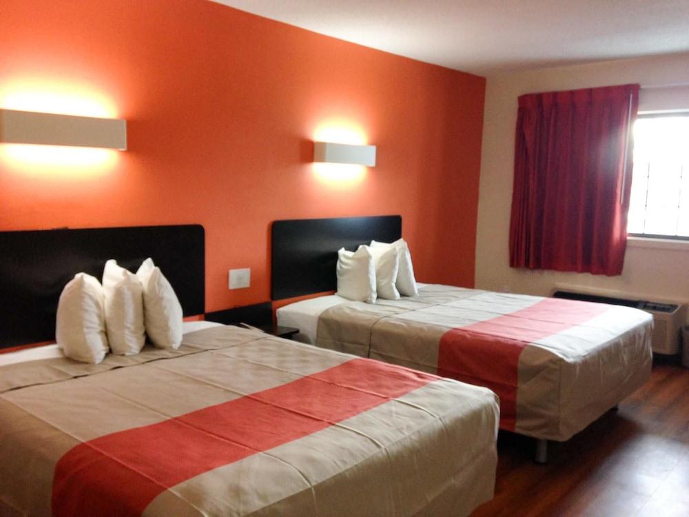 Motel 6 New Brunswick Buitenkant foto