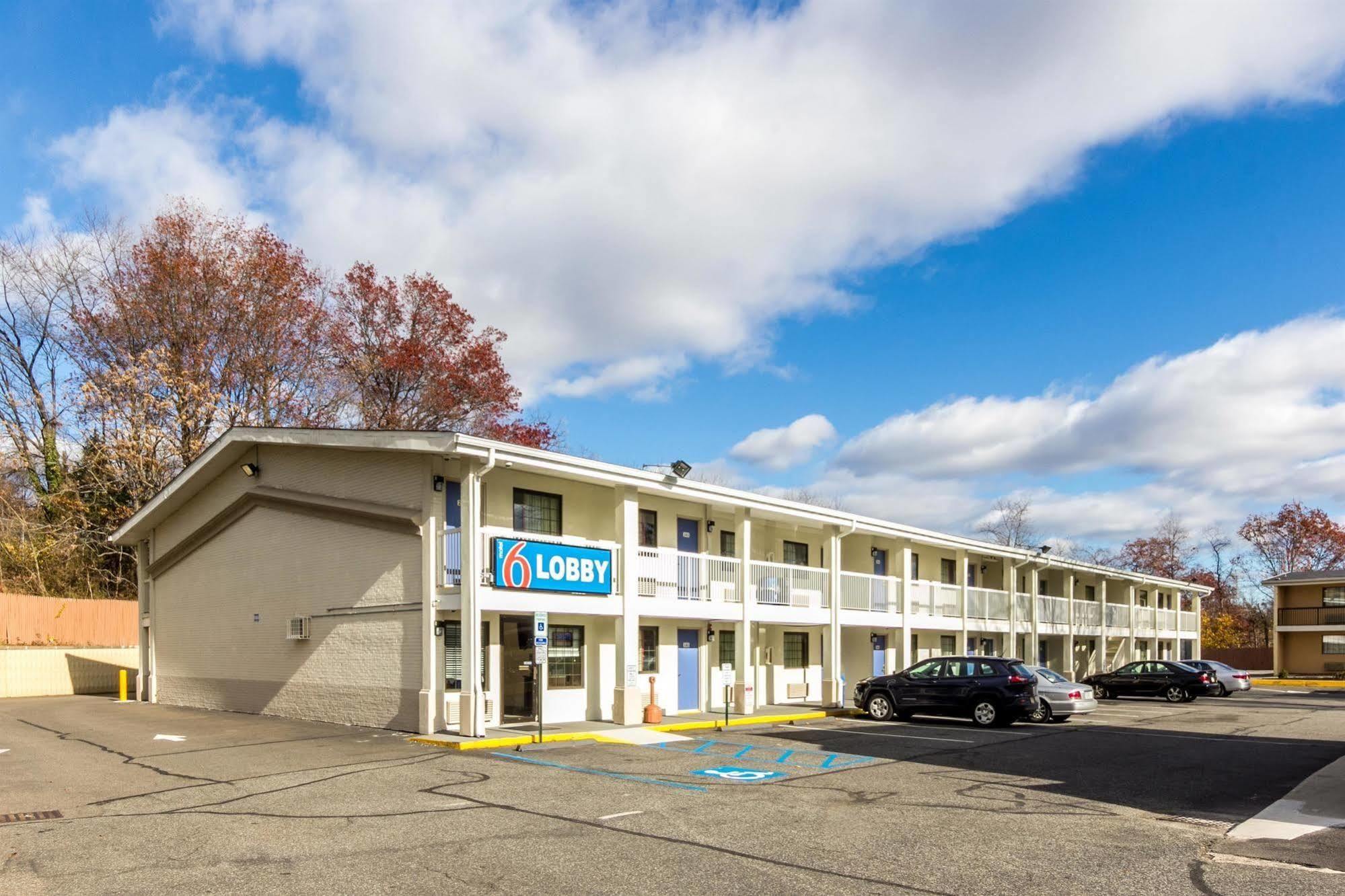 Motel 6 New Brunswick Buitenkant foto
